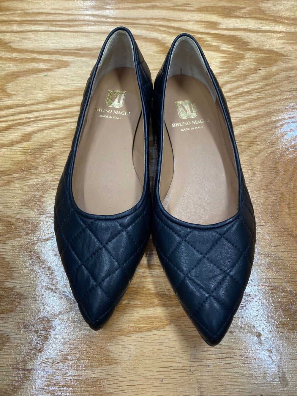 Bruno Magli Bianca Flats Shoes Women's 7 Black Quilted Leather Pointed Toe S25